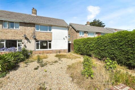 Arundel Close, Ryde, Isle of Wight 3 bed semi