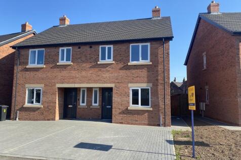 Cathedral Court, Holly Road, Uttoxeter 3 bed semi