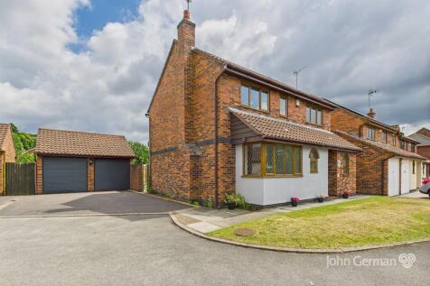 Moathouse Close, Acton Trussell 4 bed detached house for sale