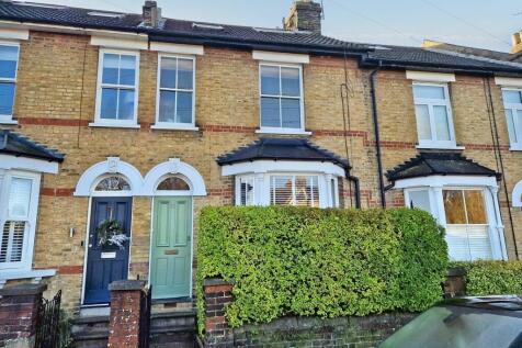 Gordon Terrace Rochester 4 bed terraced house for sale