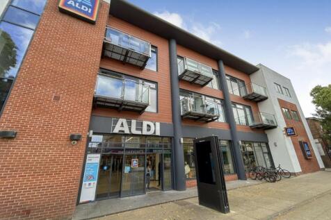 School Road, Sale, Cheshire, M33 1 bed flat for sale