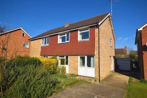 Bryants Acre, Wendover HP22 3 bed semi