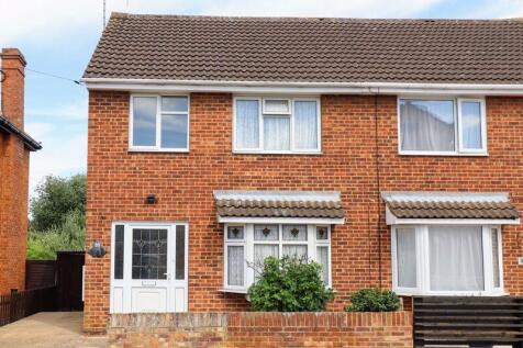 Windsor Street, Bletchley, Milton Keynes 3 bed semi