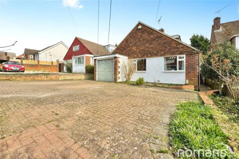 College Road, College Town, Sandhurst 4 bed detached house for sale