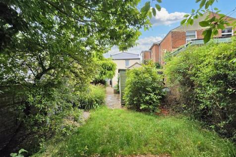 Park Road, Ryde, PO33 2BG 3 bed detached house for sale