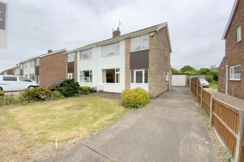 Grimsby Road, Laceby, Grimsby 3 bed semi