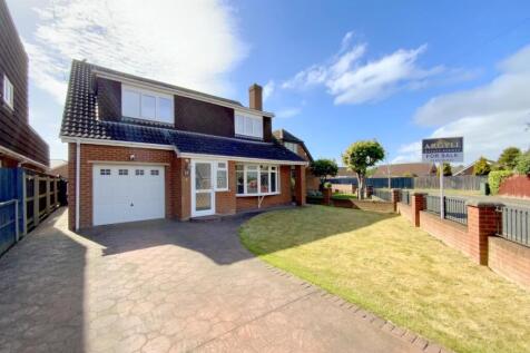 Forest Way, Humberston, Grimsby 4 bed detached house for sale