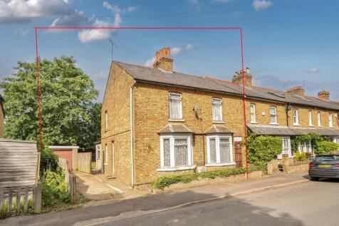 Harefield, Uxbridge 5 bed terraced house for sale