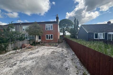 2 bedroom end of terrace house for sale