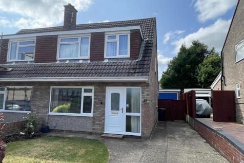 Wellington Way, Salisbury SP2 3 bed semi