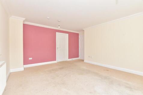 2 bedroom ground floor flat for sale
