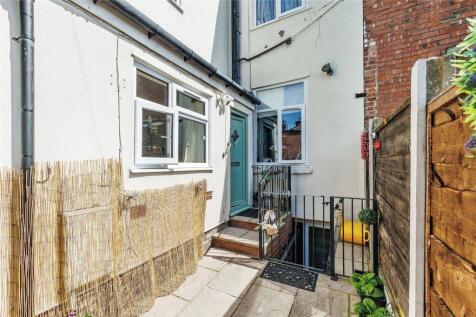 1 bedroom flat for sale