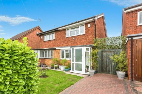 2 bedroom semi-detached house for sale