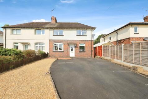 3 bedroom semi-detached house for sale