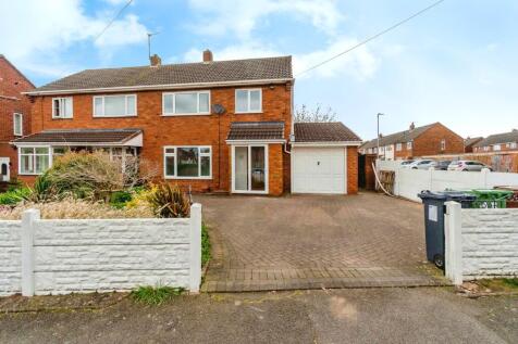 3 bedroom semi-detached house for sale