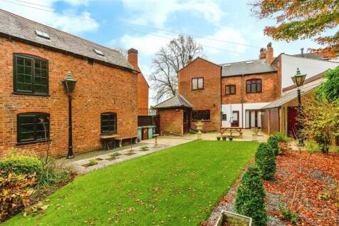 4 bedroom semi-detached house for sale