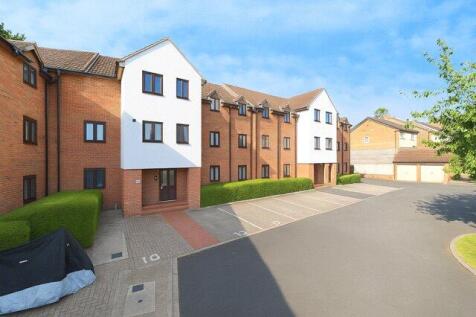 3 bedroom flat for sale