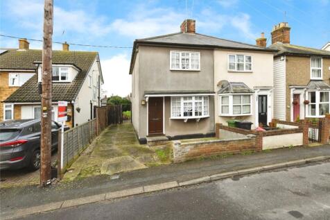 2 bedroom semi-detached house for sale