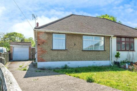 2 bedroom semi-detached house for sale