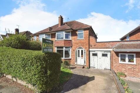 3 bedroom semi-detached house for sale