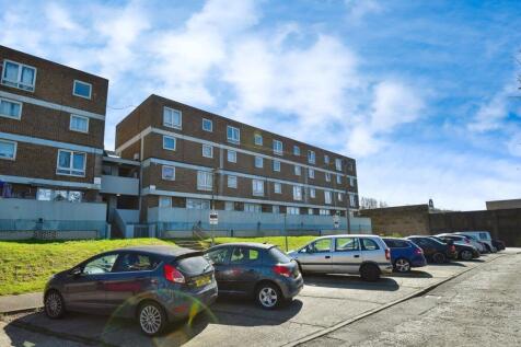 3 bedroom flat for sale