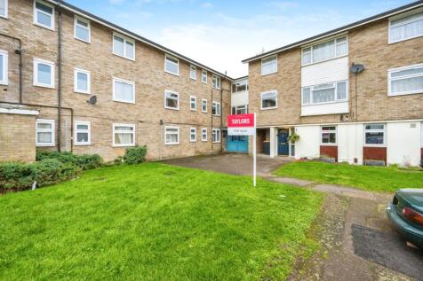 3 bedroom flat for sale