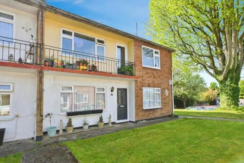 2 bedroom maisonette for sale