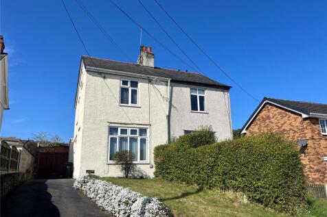 2 bedroom semi-detached house for sale
