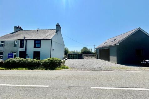 2 bedroom semi-detached house for sale