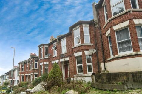 2 bedroom maisonette for sale