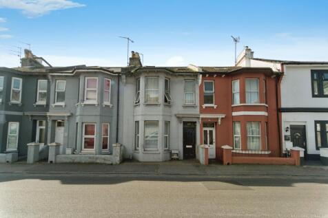 6 bedroom house for sale