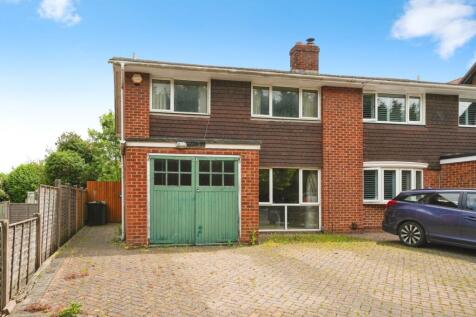 4 bedroom semi-detached house for sale