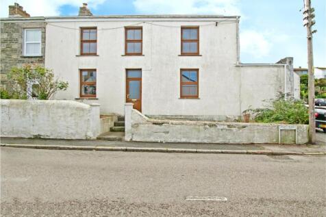 5 bedroom semi-detached house for sale