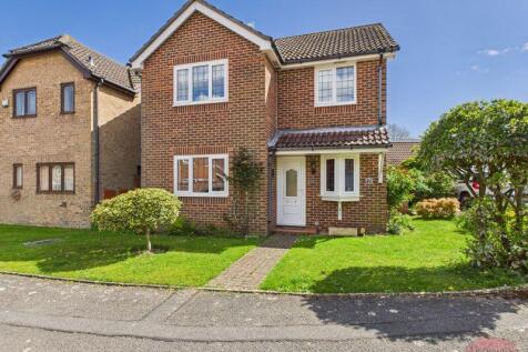 Lechlade Gardens, Bournemouth 4 bed detached house for sale