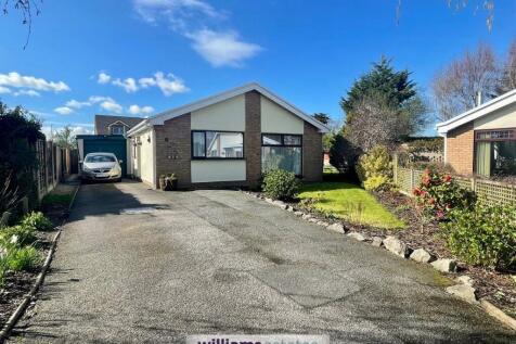 3 bedroom detached bungalow for sale