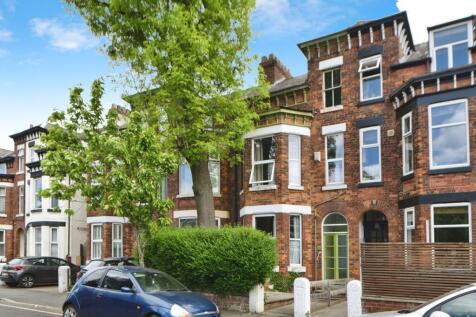 5 bedroom terraced house for sale
