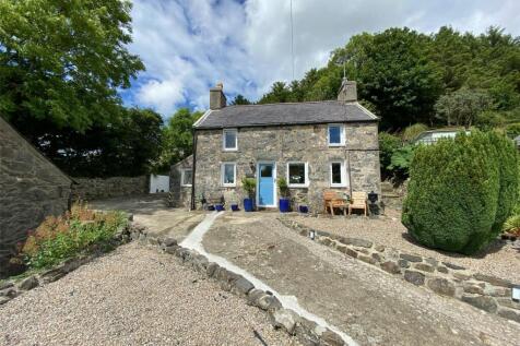 2 bedroom detached house for sale