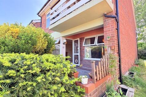 Yardley Wood Road, Birmingham B13 2 bed flat for sale