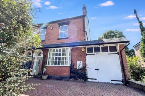 4 bedroom semi-detached house for sale