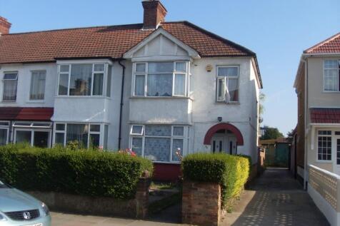 Greenland Crescent, Southall 3 bed end of terrace house for sale