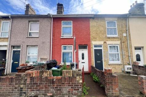 Gladstone Street, Peterborough PE1 2 bed terraced house for sale