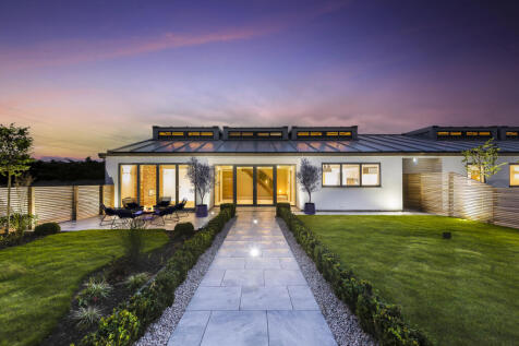 Hogshaw, Milton Keynes MK18 5 bed barn conversion for sale