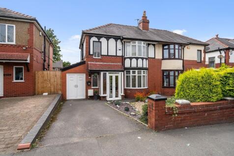 AUCTION: Hulton Lane, Bolton... 3 bed semi
