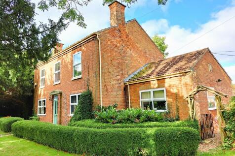 6 bedroom detached house for sale