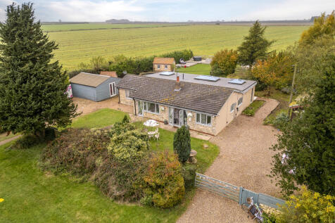 5 bedroom detached bungalow for sale