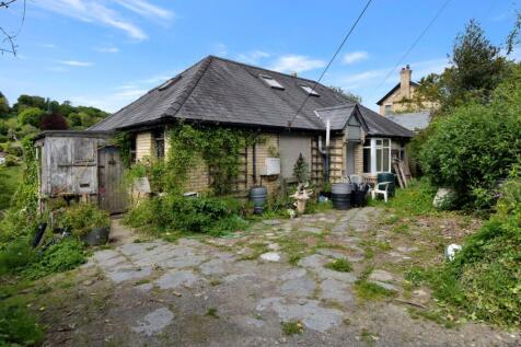 4 bedroom bungalow for sale
