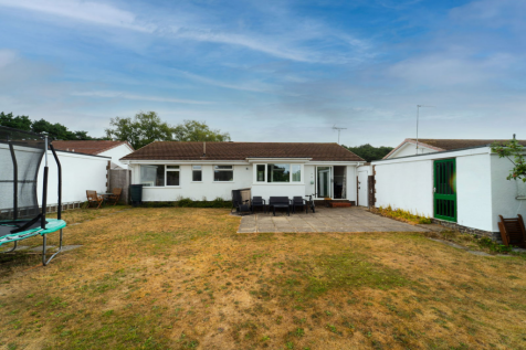 Hestan Close, Bournemouth... 3 bed detached bungalow for sale