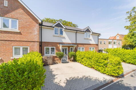 Avenue Road, Christchurch BH23 3 bed terraced house for sale