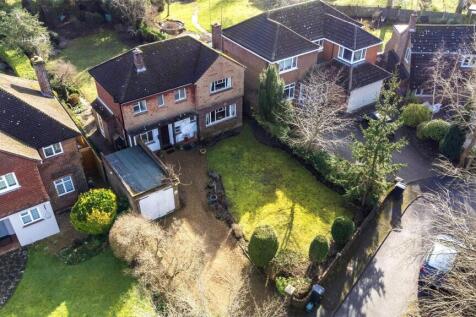 Yarm Court Road, Leatherhead, Surrey... 3 bed detached house for sale