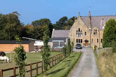 4 bedroom link detached house for sale
